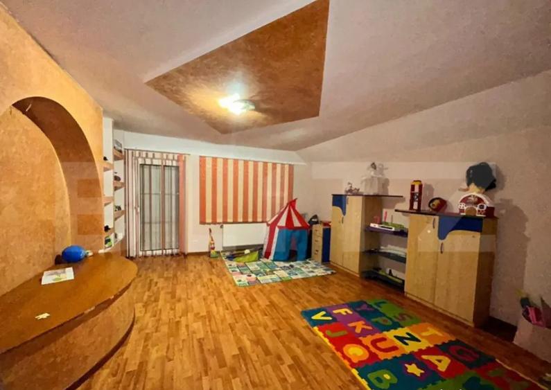 Casa de vanzare , 258.00 utili + 418 teren, zona Closca - 11