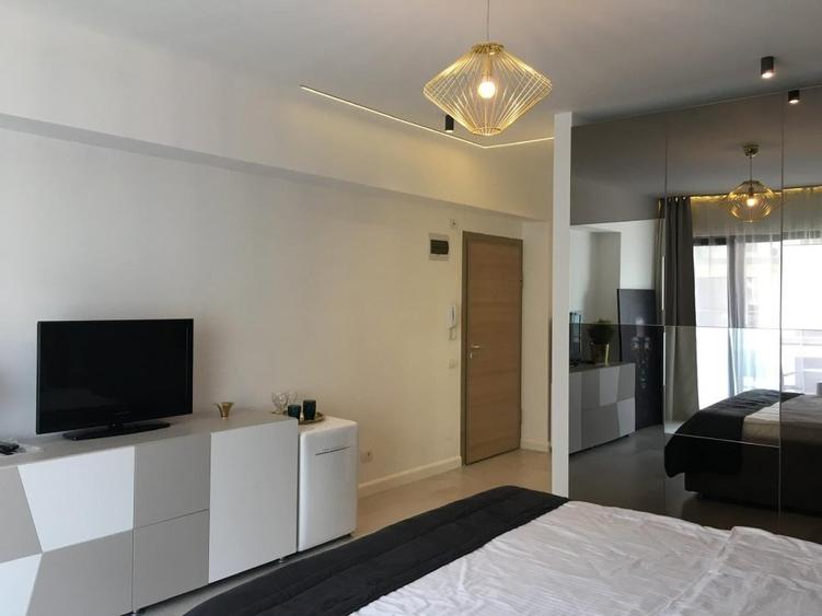 DE SILVA - LOFT - o camera de lux cu vedere la LAC - 3