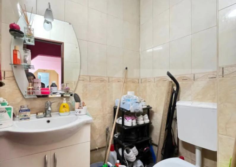 Apartament cu 4 camere, decomandat, 76 mp, zona Parcul Teilo - 2