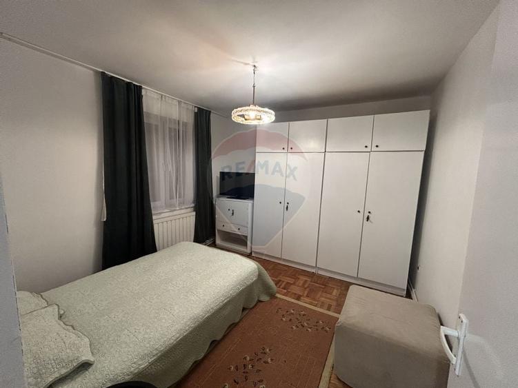 Apartament et. 1 cu 3 camere de închiriat str. V. Babes zona TBC - 4