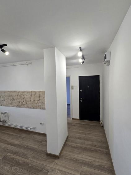 Apartament renovat complet, vedere deosebita - 13