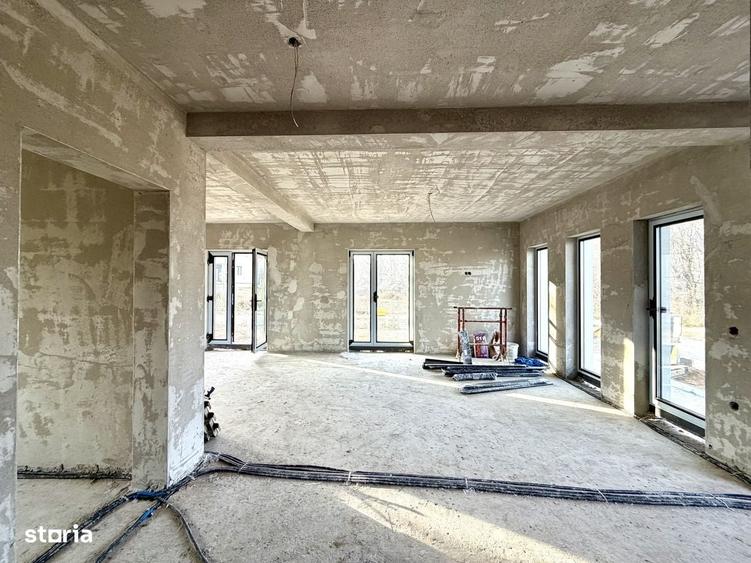 Casă cu 4 camere în Central