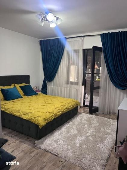 Casă cu 5 camere cu Teren 360 Mp în Pielești