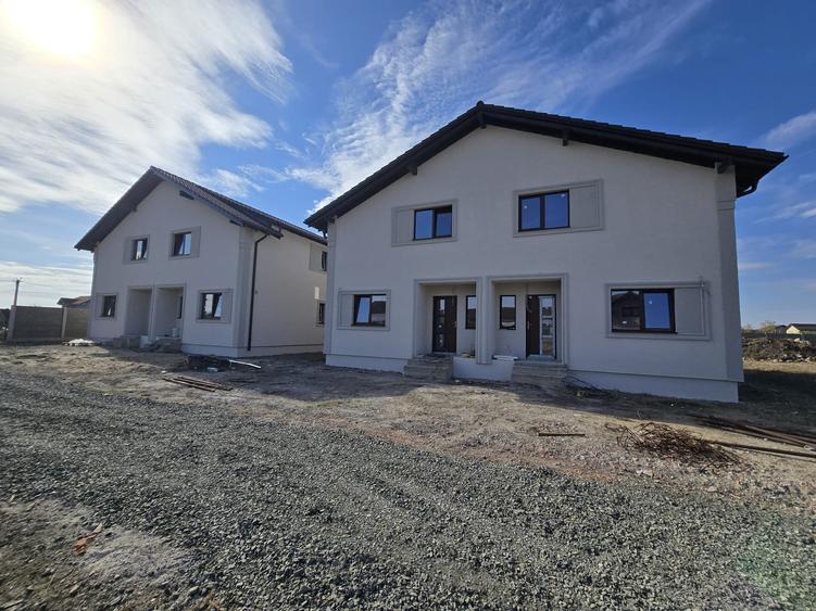 Duplex Locație centrală / Toate utilitățile / La asfalt – Moșnița Veche - 2