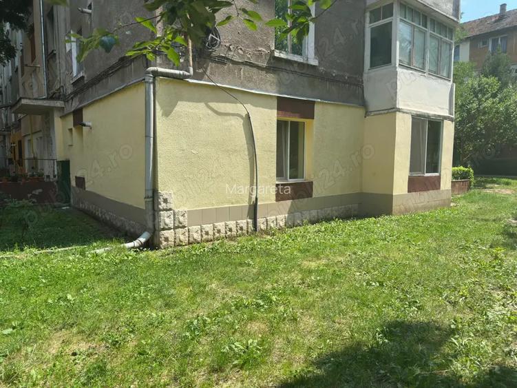 Vand apartament 2 camere, zona pietonala Vand apartament 2 camere, zona pietonala