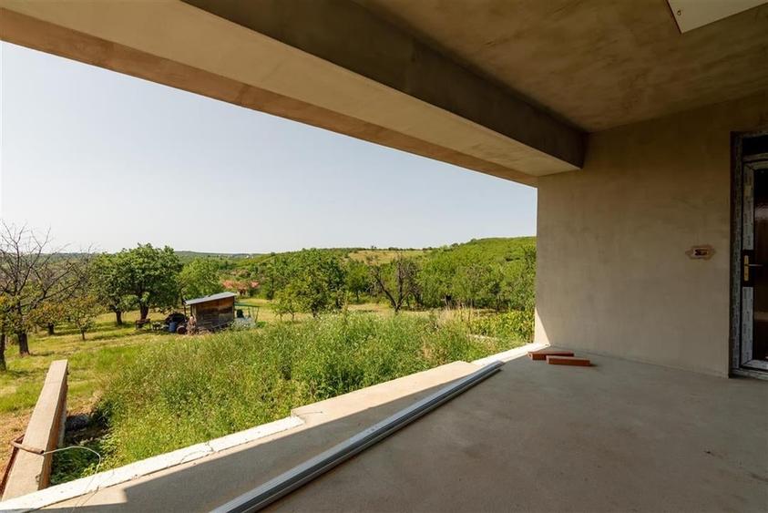 Casa cu living+3 camere cu panorama si teren mare pe Sofiei - 29