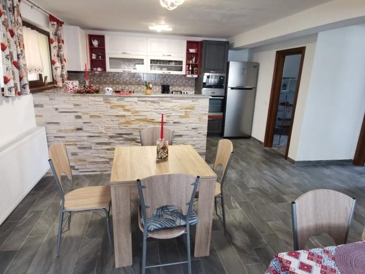 Vila de vacanta cu 6 camere situata in Busteni,Valea Alba - 3