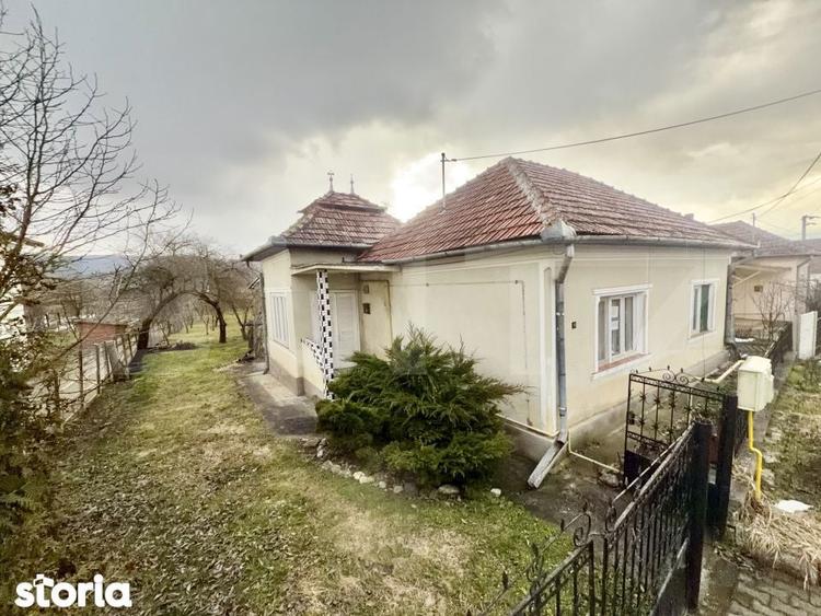 Casa 4 camere,teren 1400 mp,Uioara de jos - 1