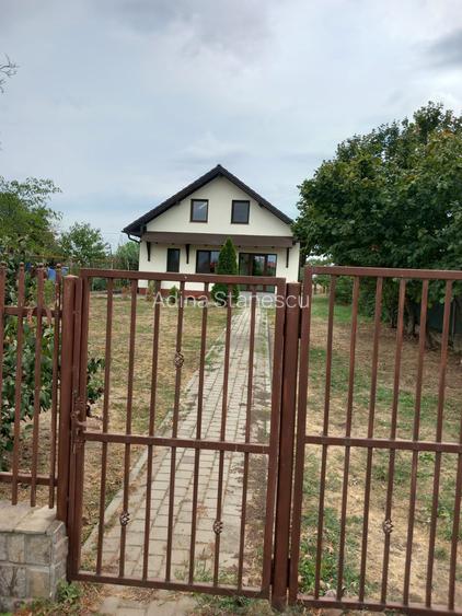 CASA CU TEREN GENEROS IN GRUIU