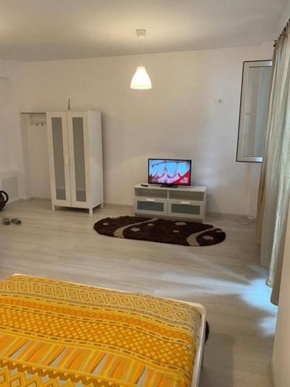 Inchiriere Garsoniera Decomandata Militari Residence - 1