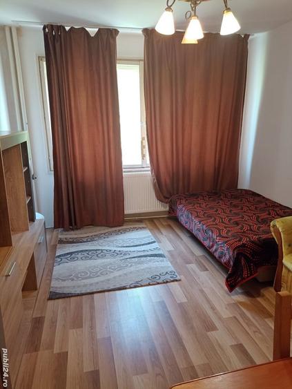 Inchiriez camera pentru o fata - 4