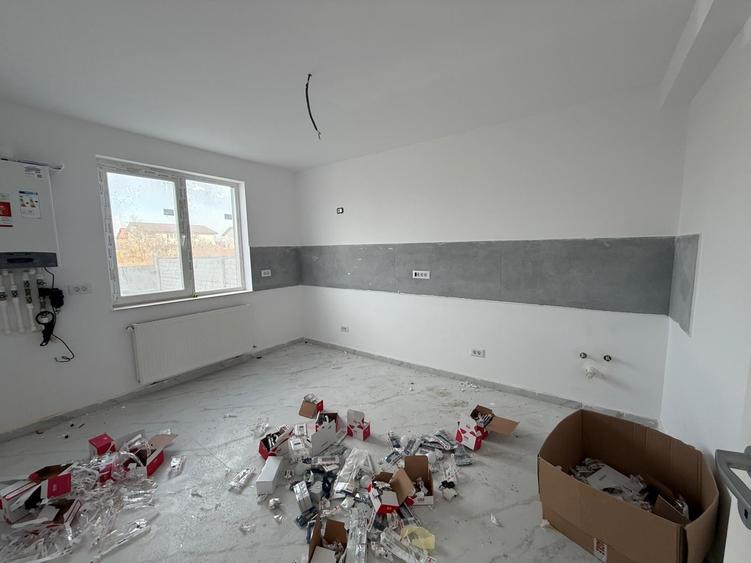 Duplex 4 camere – Domnești, Curte proprie 300 mp - 4