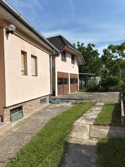 Casă individuală cu 4 camere cu Teren 750 Mp în Semicentral