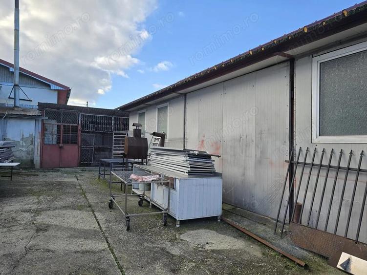 Se ofera spre vanzare / inchiriere cladire cu spa?iu comercial - 14