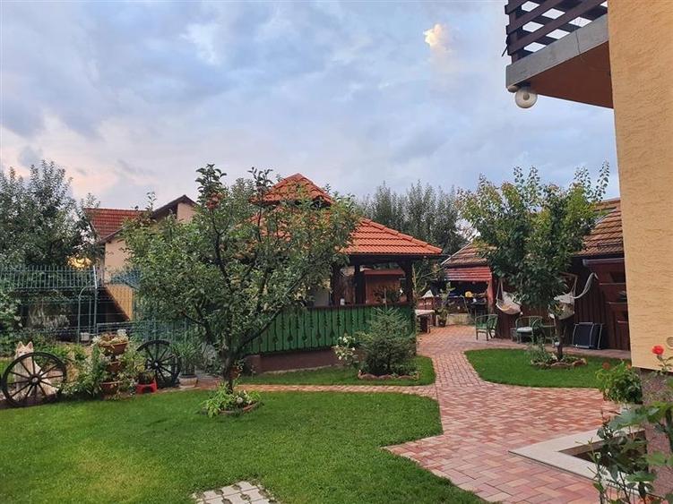 Vila cu garaj si beci, Rasnov, Brasov - 3