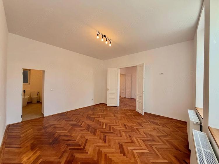 Apartament cu 3 camere semidecomandat în Bălcescu