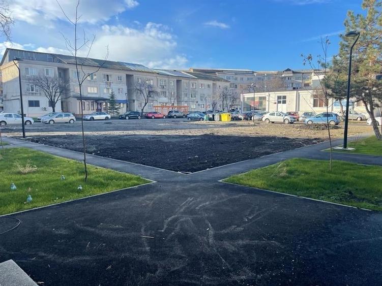 TEREN COLT LA DOUA STRAZI, ZONA CENTRALA! - 1