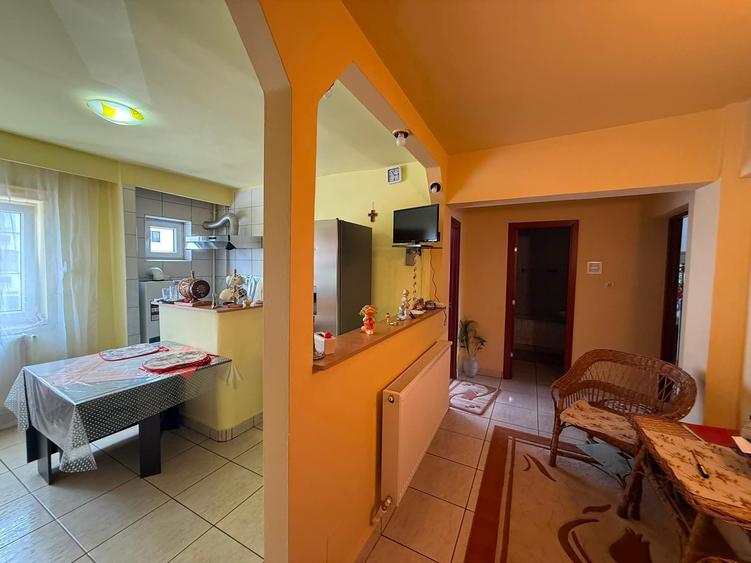 Apartament 2 camere-decomandat-etaj 1-zona Dorobanti - 1