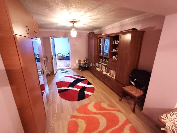 Casă cu 3 camere în Brăilița Casă cu 3 camere în Brăilița