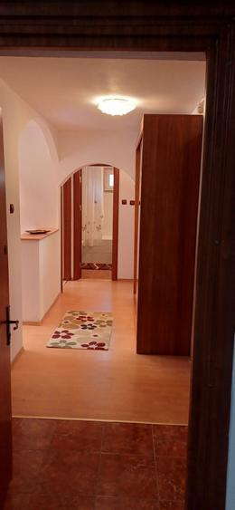 Ofer spre inchiriere apartament 3 camere - 1