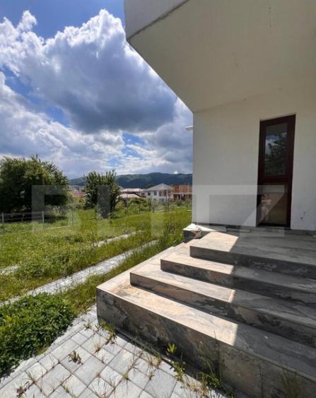 Duplex nou, 305 mp utili, gradina ?i terasa, zona Cisna - 1