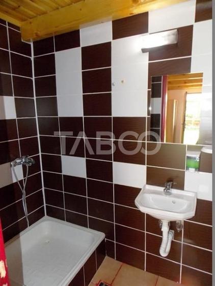 Pensiune la cheie 13 camere  15 locuri parcare si teren 3000 mp - 51