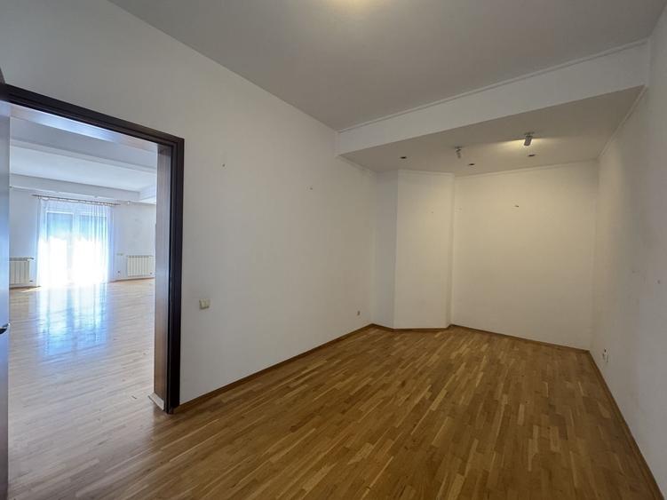 Vila clasica, spatioasa,  piscina, mobilata, langa Britsh School - 7