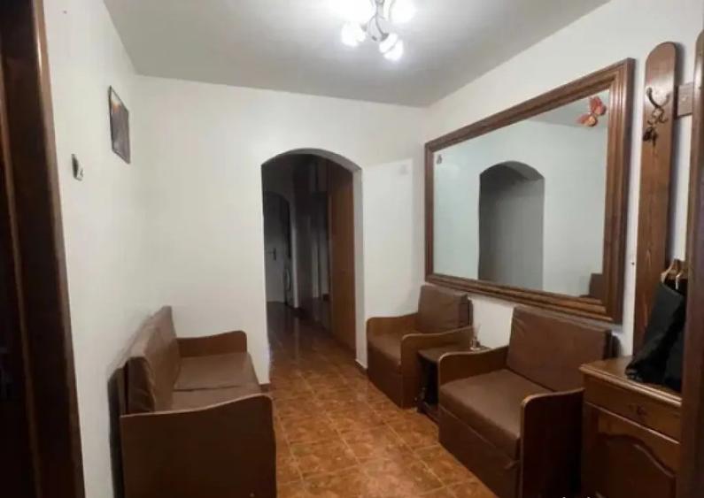 Apartament Cu 3 Camere Decomandate Zona Obcini - 2