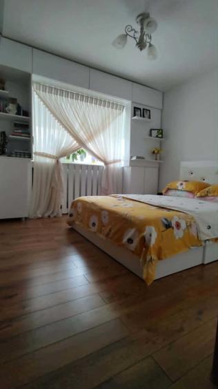 Apartament cu 3 camere decomandat în Tineretului