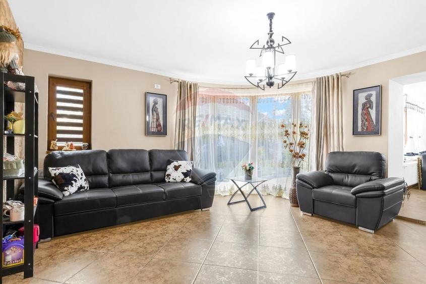 Casa noua pe colt si teren 1079 mp de vanzare in Macea,Arad - 10