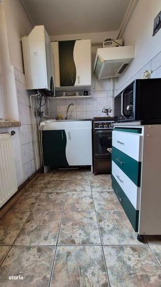 Garsoniera cu o camera confort 1 cu balcon mare si mobilata . - 5