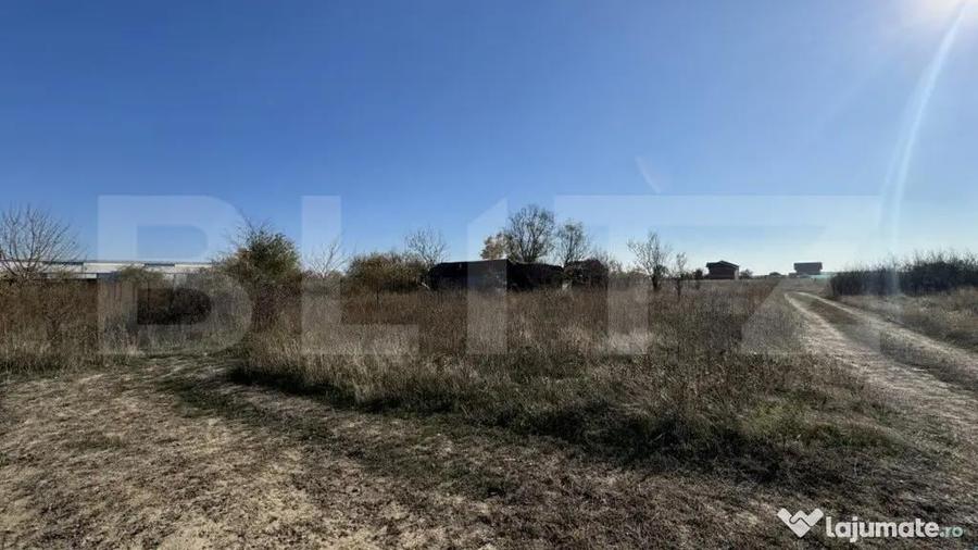 Teren intravilan cu acces la toate utilita?ile, 530 mp, zo - 3