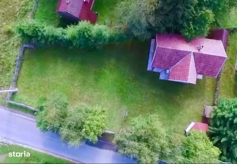 Cabana de vacanta Muntele Baisorii - teren 800 mp - 98 mp construi - 1