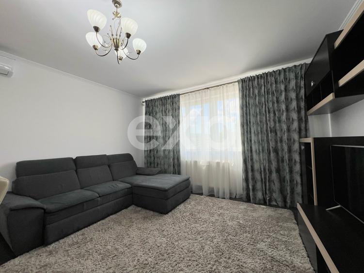 Apartament cu 3 camere decomandat, mobilat în Florești