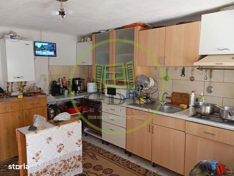 Casa de vanzare in Sacel 2 corpuri locuibile, 3 bai, gradina, ter - 4