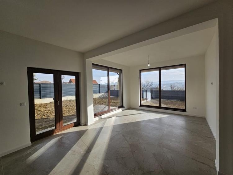 PF vand Casa PREMIUM finalizata si intabulata, la 1.5 km de BLD, 4 camere, 3 bai - 3