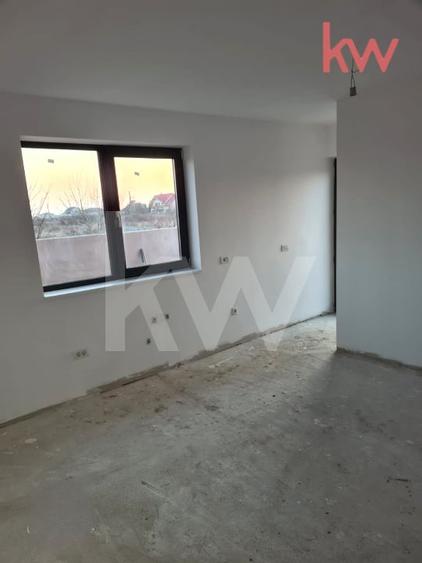 Casa parter, constructie solida, teren generos – Carcea, zona Metro - 9