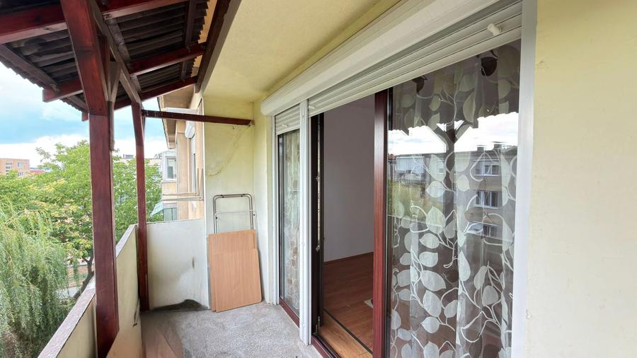 Apartament cu 2 camere semidecomandat, mobilat în Vest