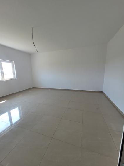 Cladire comerciala in Lumina cu 4350 mp teren - 8