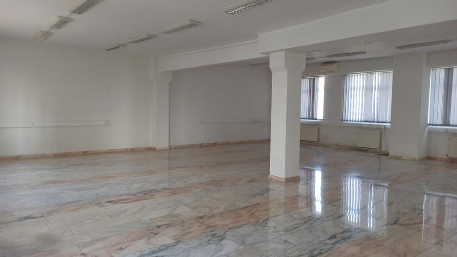 Basarabia - Morarilor (Soseaua Vergului )  spatii birouri in imobil  P+4 - 5