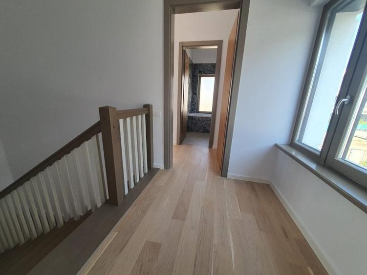 Monarch Soleil - finisaje de lux: parchet,usi, tamplarie lemn natural - 9