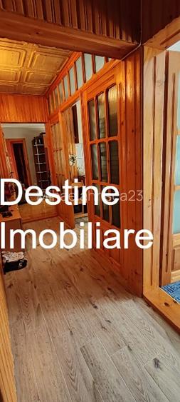 Apartament 3 camere de vanzare nedecomandat Apartament 3 camere de vanzare nedecomandat