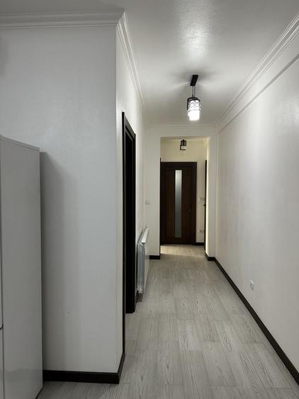 Inchiriez APARTAMENT (blocul de la Raiffaisen Bank). Curat, modern, utilat, bloc nou. - 8
