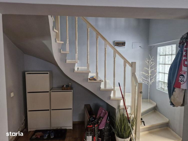 Casa cu mansarda ?i curte, 4 camere, 90.000 EUR - 12