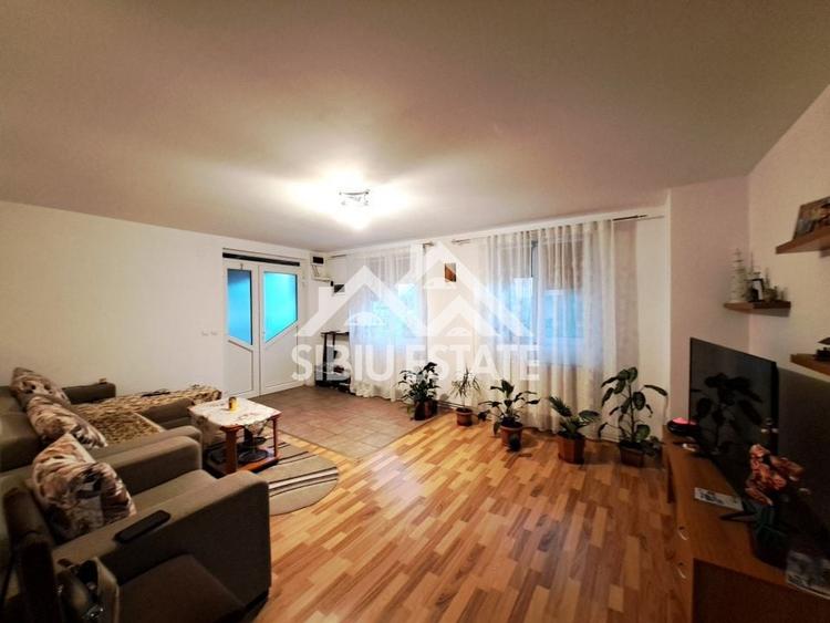 Casa cu pivnita mare, dormitor la parter, Selimbar - 12