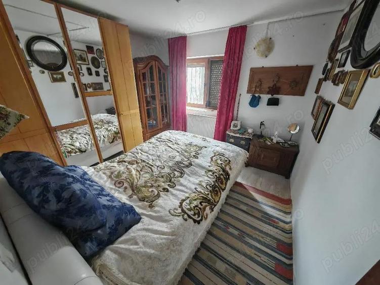 Pers fizica Apartament 4 camere Decomandat, liber - 2