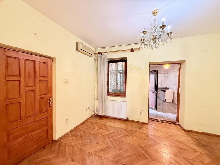 Vila 180 mp desfasurati cartier de case Belvedere Regie - 30