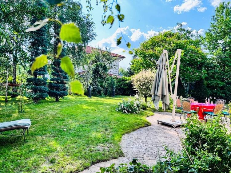 Особая вилла с садом площадью 1000 кв.м в жилом районе Куртя Домняска - 3