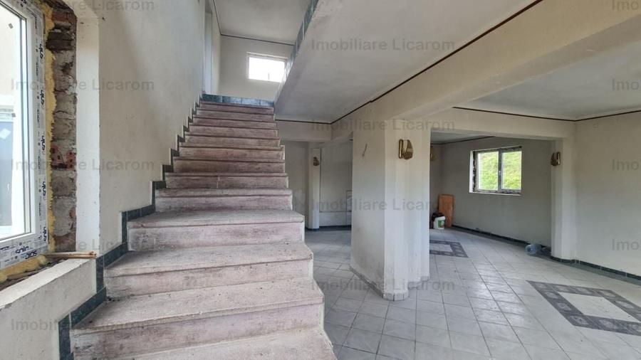 Vila P+E+Pod in Codlea zona cu aer curat,teren 1050 mp - 8