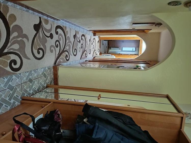 Vand apartament cu 3 camere decomandat - 1